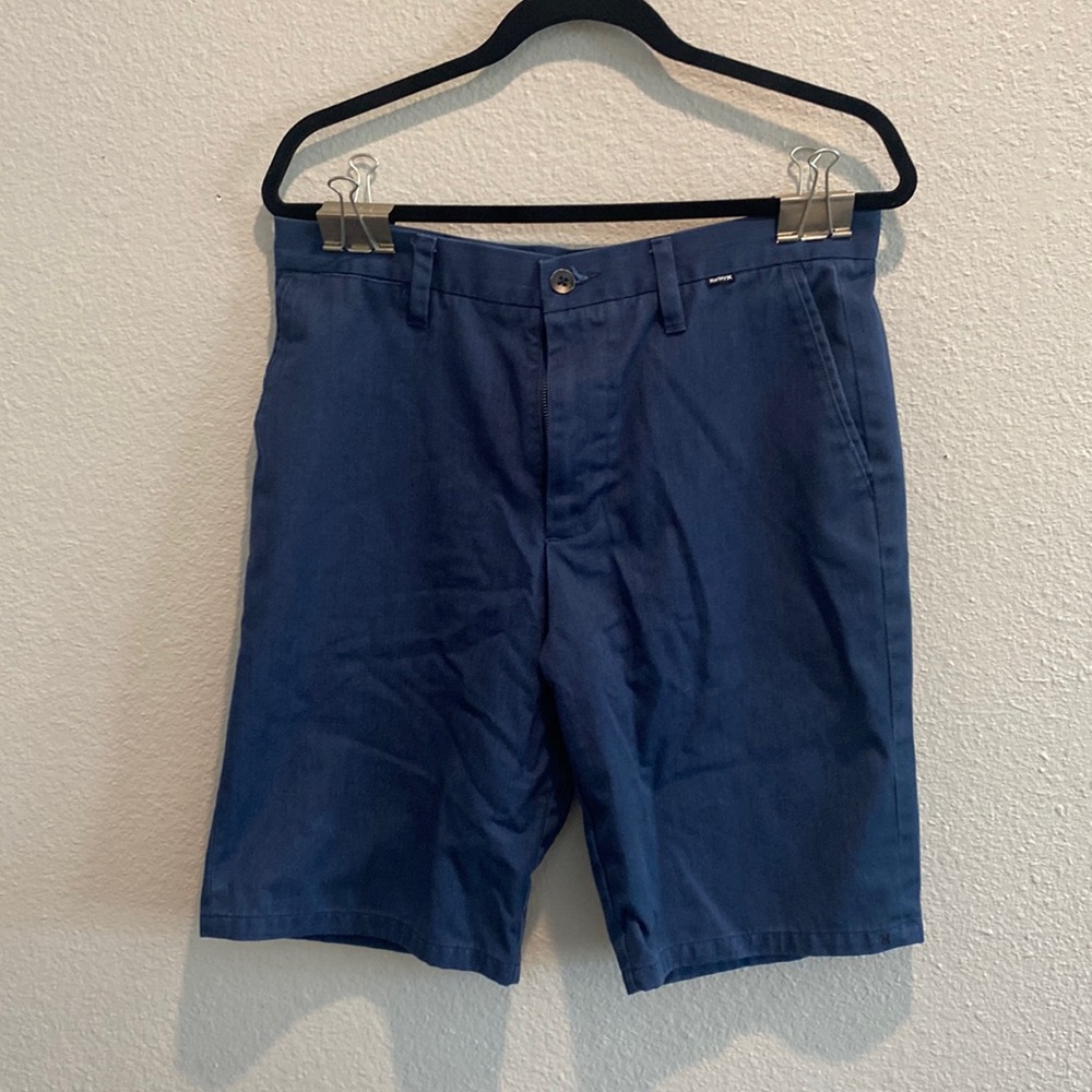 Hurley mens shorts size 32. Nice sturdy material.